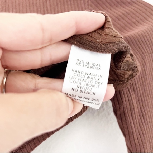 Stillwater Rib Cross Chocolate Brown Long Sleeve Crop Top - Picture 6 of 8